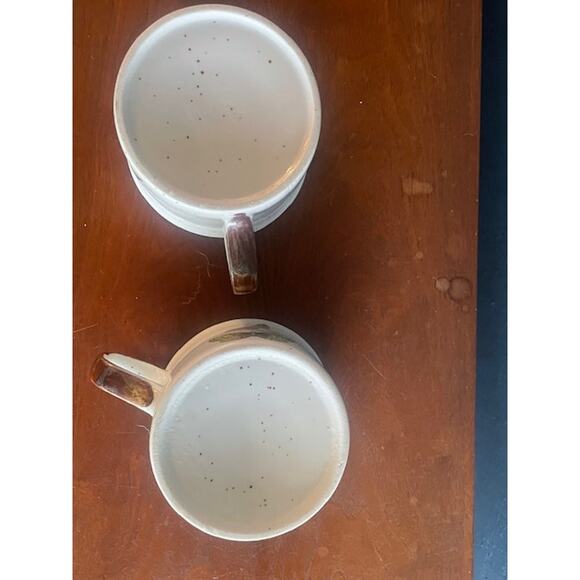 Pair‎ of 2 Coffee Cups White w/ Brown Speckles Owl Motiff - Picture 5 of 5
